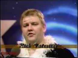 Aqui el angulo que llevo a la Lucha de fuego entre los Super medicos vs  Eric Embry y Ric Valentine en 1990. Video cortesia de Foro WWC en youtube