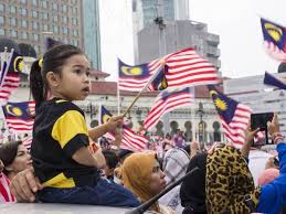 Bulan agustus adalah bulan sejarah bangsa indonesia karena pada bulan ini tepatnya tanggal 17 nanti merupakan hari proklamasi kemerdekaan indonesia, semua orang akan merayakannya di hari itu. Pupuk Semangat Hari Malaysia