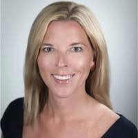 Elizabeth Helmer's Instagram, Twitter & Facebook