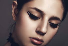 Edgy Geometry by Daniel Scheel for BEAUTY SCENE