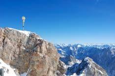 Zugspitze Highest Peak In Germany Able To See 4 Countries On A Cloudless Day Germany Italy Switzerland Aus Zugspitze Munich Attractions Austria Travel