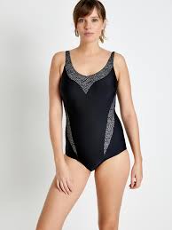 Les maillots de bain se distinguent par leur grand confort et garantissent un maintien extrêmement sûr de la prothèse, que ce soit lors des expositions au soleil ou en nageant. Maillot De Bain 1 Piece Gainant Balsamik Femme Daxon