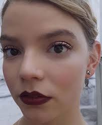 She was born in miami but growing up she split her time between argentina and the uk. Anya Taylor Joy Filter Famous