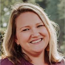 Andrea Valenzuela's Instagram, Twitter & Facebook