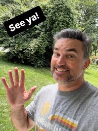 At a great house for Doug Holiday Lights tonight. Check it out! Not too  cold, but cold enough to feel like the Holidays. #weather #nbc4 #weekend  #christmas #lights #holiday