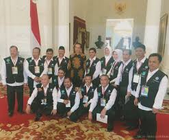 Maybe you would like to learn more about one of these? Kepala Smp Negeri 12 Padang Dan Lima Smp Negeri Lainnya Di Kota Padang Diundang Ke Istana Negara Jakarta Smp Negeri 12 Padang