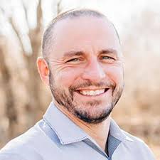 Alan Braden's Instagram, Twitter & Facebook