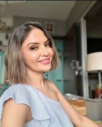 Who's the best actress in My desire and Divya Drishti