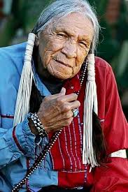 Happy birthday my grandma!❤️🎉🎉 Need a blessing from you guys . . . . .  #dancers #powwow #nativeamerican #NativeAmericanHeritageMonth  #NativeAmericanHeritage #nativepride #indigenouswomen #powwowdancer  #nativeamericanwoman #powwowlongbeach ...