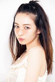 森絵梨佳メイク 愛情もメイクも攻め攻め 情熱的な日焼けメイク おフェロ や 雌ガール などトレンドワードを発信する雑誌 ar アール のwebマガジン 日焼けメイク 森絵梨佳 メイク 血色