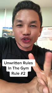 Aturan #2: Berbagi Cermin di Gym