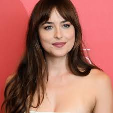 Hairstyles with bangs for long, medium and short hair offer you a wide array of styling options, especially if you go for elongated bangs. 30 Gorgeous Examples Of Long Hair With Bangs