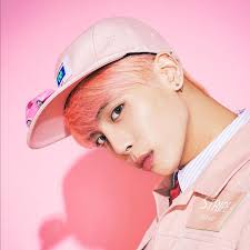 Standing Alone Kim Jonghyun Is Unlike Any Other K Pop Idol Jonghyun Shinee Shinee Jonghyun