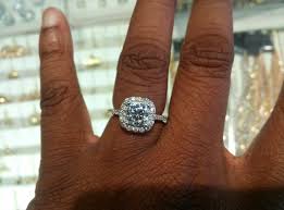 Otrzymaj 14.000 s stockowego materiału wideo african american tries wedding rings z 25 kl./s. Wedding Ring On Hand Black Wedding Ideas