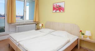 O my gosh i thought i can't read this story i was just finding the site to read this. A O Hotel Munchen Hackerbrucke Gunstig Ab 12 Nacht Ubernachten