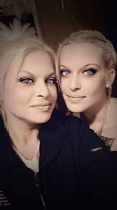 My identical twin sister and I ❤️ 12:12 < December 26, 2020 4:22 PM Edit i  ONE "Journal BOUXCT.KWA_MOscN MONDAS Sioux inal City JWA YTEENTUYEAR  INEOAAW Nn 140 !