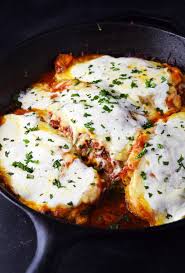 One Skillet Chicken Parmesan Recipe Recipe In 2020 Chicken Parmesan Recipes Skillet Chicken Parmesan Recipes