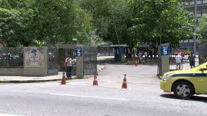 Google has many special features to help you find exactly what you're looking for. Alem Da Crise Professores E Alunos Da Uerj Sofrem Com A Falta De Seguranca Ao Redor Do Campus Rio De Janeiro G1