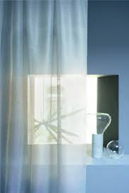 Voilage L Atout Charme De Votre Deco Marie Claire Voilage Rideaux A Motifs Decoration Escalier