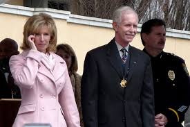 Download watch online full movie free sully 2016 english hd bluray hollywood 1080p 720p mp4 video film hdvogo tom hanks, aaron eckhart, laura linney play. Famous Veteran Chesley Sully Sullenberger Military Com
