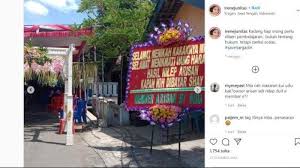 Agar bisa menggunakan media sosial dengan tenang dan aman, berikut tips yang bisa kamu lakukan. Viral Foto Karangan Bunga Bernada Sindiran Di Sragen Berawal Dari Arisan Bodong Halaman All Tribun Banyumas