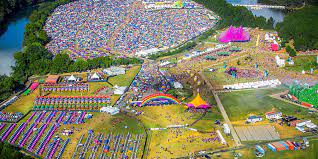 Leider sind an den von ihnen gewählten daten keine touren oder aktivitäten verfügbar. Tomorrowland 10 Dinge Die Du Vielleicht Noch Nicht Uber Das Weltweit Grosste Dance Festival Wusstest Festicket Magazine