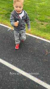 Becky B. (@becky_buchheit)’s videos with sonido original