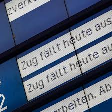 Im fernverkehr konnten bis zu 30 prozent des angebots aufrechterhalten. W5wspxscf0caym