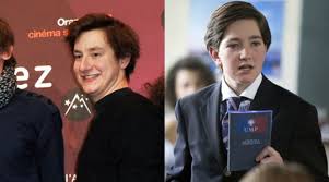 Il vit à nanterre et se retrouve obligé d'accueillir sa tante et son mari, stanilas de chazelle et son épouse qui ont dû laisser leur maison saisie par la justice. Neuilly Sa Mere France 4 Sami Charles Que Sont Devenus Les Enfants Du Film