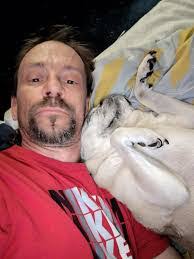 Lee Crabtree's Instagram, Twitter & Facebook