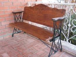 Machine A Coudre Transformee En Banc De Jardin 13 Superbes Idees De Recup De Machi Refaire Les Meubles Meuble A Fabriquer Soi Meme Projets De Machine A Coudre
