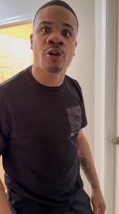 When yall live together but not in a relationship & she has company over  😂😂😂😂😂😂😂 #comedy #shaderoom @ambitiousthtiam