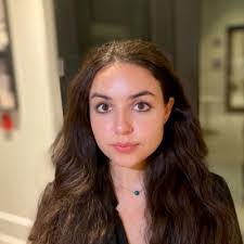 Anna Shima's Instagram, Twitter & Facebook