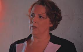 Zoé morre no final de Todas as Flores? Vilã é atacada por Vanessa e grita  por socorro · Notícias da TV