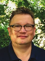 THE MIRROR & THE LAMP