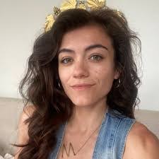 Natalie Usher's Instagram, Twitter & Facebook