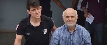 Babasının adı ali kemal, annesinin adı ayşe'dir. Aydin Biyiklioglu Serbest