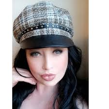 Dare to combine sweet & tart with your own delicious SweeTARTS snacklebox!