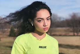 The simple claim from a gen z tiktoker — prove me wrong, but i don't think there is a single person who looks better with a side part than they do a middle part, prompted the #middlepartchallenge to differentiate it from the modern middle part. 4 Top Tiktok Influencers Driving Gen Z Beauty And Fashion Trends