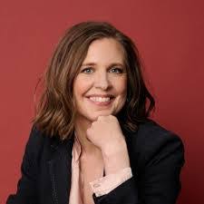 Collette Sharp's Instagram, Twitter & Facebook