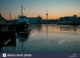 Book now and pay later with expedia. Sonnenuntergang An Der Kieler Forde Mit Fernsehturm Sonnenuntergang In Kiel Stockfotografie Alamy