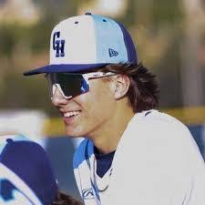 Pablo Collins's Instagram, Twitter & Facebook