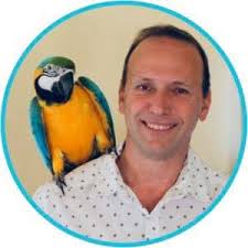 We're so excited to welcome Dr Stacey Gelis to the team! 👨‍⚕️ Why are we  so excited? 😁 Dr Stacey is not only a very experienced veterinarian (28  years), but also holds