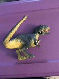 Vastatosaurus rex v pvc figure king roaring bull v rex vastatosaurus king kong vs vastatosaurus rex toys r king kong action figure another pop. Rare 2005 King Kong V Rex Dinosaur Figure Vastatosaurus Rex Dino Toy Playmates 34 99 Picclick
