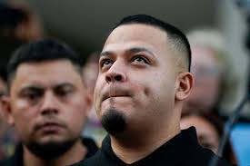 Salvadoran man arrested at airport while trying to self-deport receives  punishment: deportation