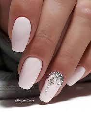 41 Best Wedding Nail Ideas For Elegant Brides In 2020 Wedding Nail Art Design Simple Wedding Nails Wedding Day Nails