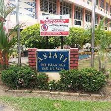 Pagi tadi jaasuzuran sempat pergi smk jalan 3 untuk tanya persediaan adik adik yang bakal duduki spm 2016. Photos At Smk Jalan 3 Bandar Baru Bangi 3 Tips