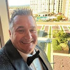 Aaron Diffenderfer's Instagram, Twitter & Facebook