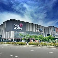 Setia alam, is a 2,500 acre township built with more than 5,000 units of houses and 500 units shop lots located strategically in the klang valley. Setia City Mall Shah Alam Selangor