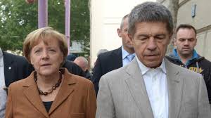 Angela merkel bids vladimir putin a disillusioned farewell. Sicherheitspanne Einbruch In Merkels Wohnsitz In Berlin Mitte Welt